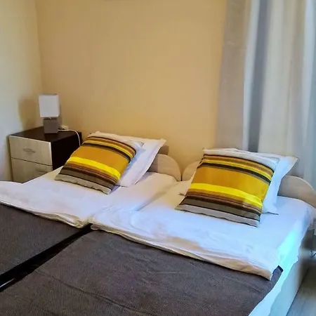 Апартамент Vip Park - A7 *